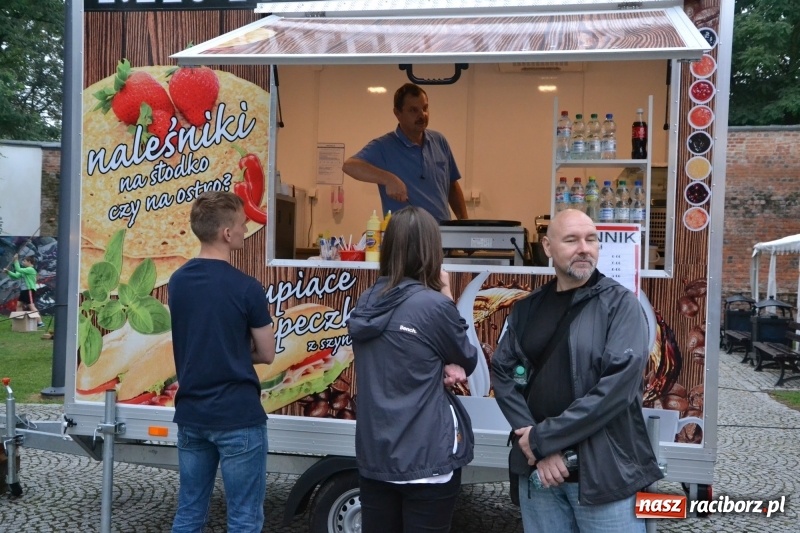 Zdjęcie w galerii na portalu naszraciborz.pl: Mate.O na zamku w Raciborzu FOTOREPORTAŻ  wiadomości z regionu