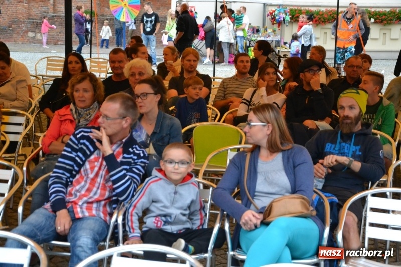 Zdjęcie w galerii na portalu naszraciborz.pl: Mate.O na zamku w Raciborzu FOTOREPORTAŻ  wiadomości z regionu