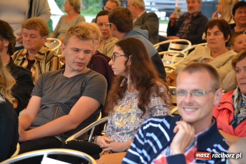 Zdjęcie w galerii na portalu naszraciborz.pl: Mate.O na zamku w Raciborzu FOTOREPORTAŻ  wiadomości z regionu