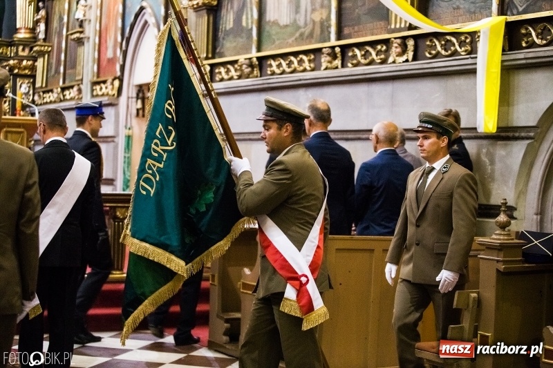 Zdjęcie w galerii na portalu naszraciborz.pl: Msza św. za poległych strażaków i NSZZ Solidarność  wiadomości z regionu