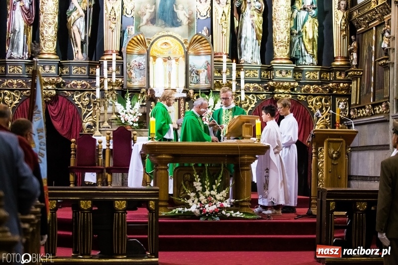 Zdjęcie w galerii na portalu naszraciborz.pl: Msza św. za poległych strażaków i NSZZ Solidarność  wiadomości z regionu