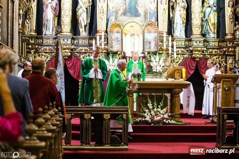 Zdjęcie w galerii na portalu naszraciborz.pl: Msza św. za poległych strażaków i NSZZ Solidarność  wiadomości z regionu