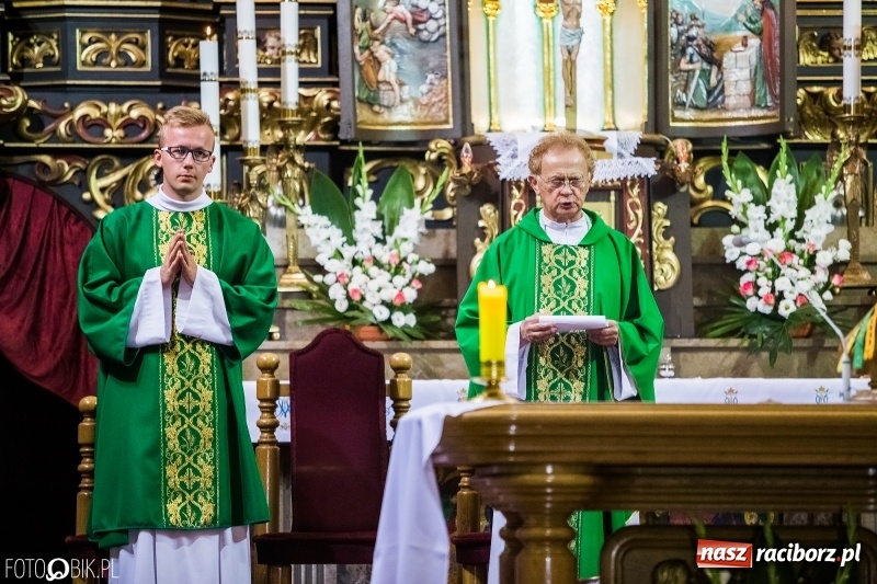 Zdjęcie w galerii na portalu naszraciborz.pl: Msza św. za poległych strażaków i NSZZ Solidarność  wiadomości z regionu