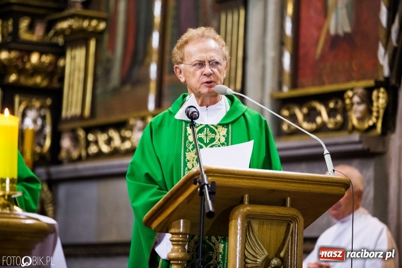 Zdjęcie w galerii na portalu naszraciborz.pl: Msza św. za poległych strażaków i NSZZ Solidarność  wiadomości z regionu
