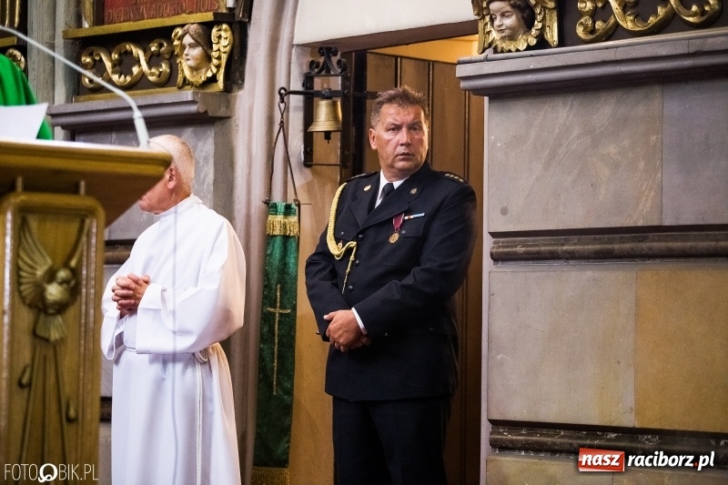 Zdjęcie w galerii na portalu naszraciborz.pl: Msza św. za poległych strażaków i NSZZ Solidarność  wiadomości z regionu