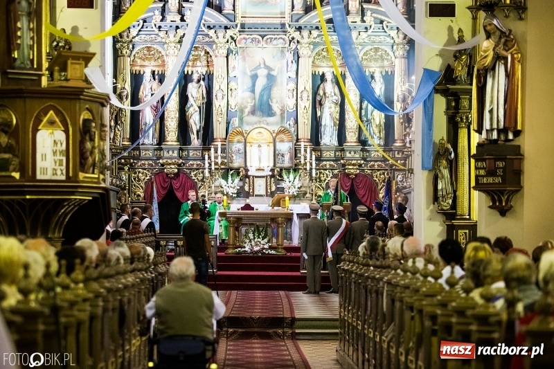 Zdjęcie w galerii na portalu naszraciborz.pl: Msza św. za poległych strażaków i NSZZ Solidarność  wiadomości z regionu