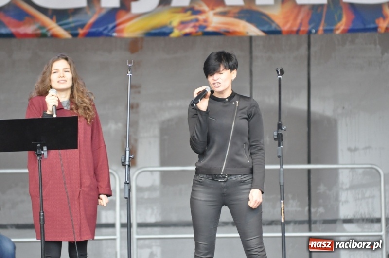 Zdjęcie w galerii na portalu naszraciborz.pl: Koncert uwielbienia kończy Festiwal Kultury Chrześcijańskiej w Raciborzu wiadomości z regionu