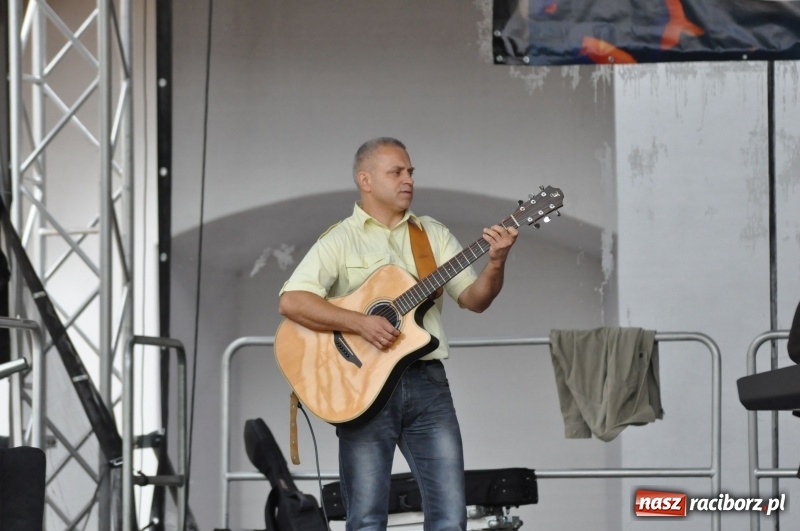 Zdjęcie w galerii na portalu naszraciborz.pl: Koncert uwielbienia kończy Festiwal Kultury Chrześcijańskiej w Raciborzu wiadomości z regionu