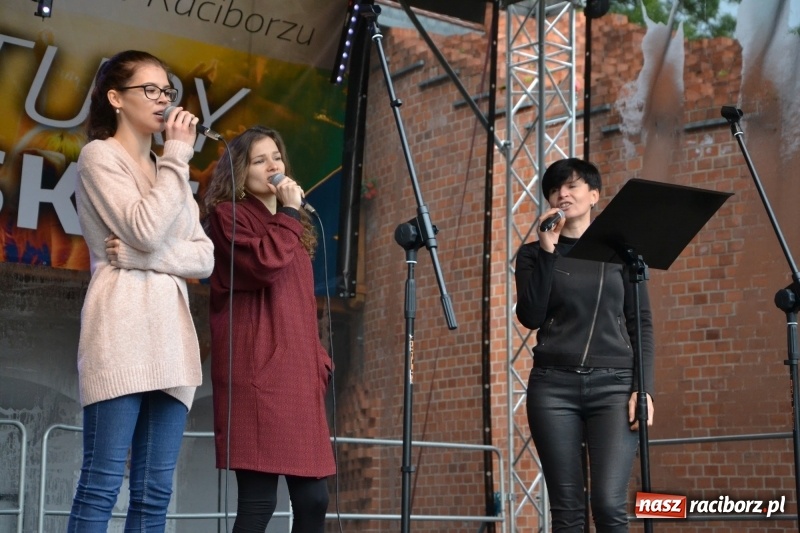 Zdjęcie w galerii na portalu naszraciborz.pl: Koncert uwielbienia kończy Festiwal Kultury Chrześcijańskiej w Raciborzu wiadomości z regionu