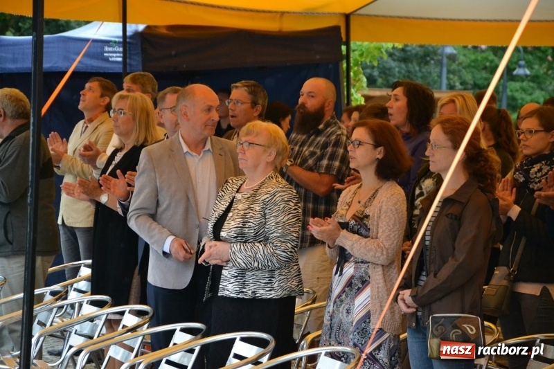 Zdjęcie w galerii na portalu naszraciborz.pl: Koncert uwielbienia kończy Festiwal Kultury Chrześcijańskiej w Raciborzu wiadomości z regionu