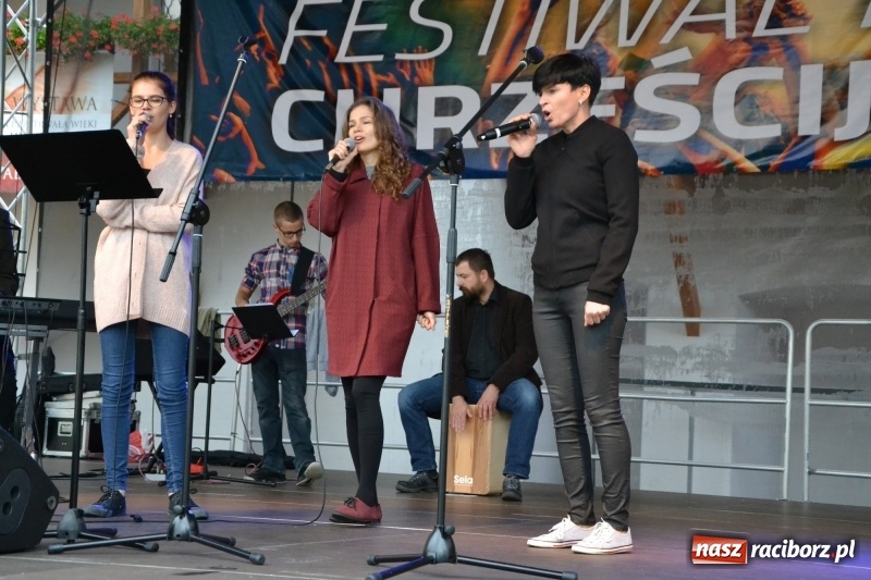 Zdjęcie w galerii na portalu naszraciborz.pl: Koncert uwielbienia kończy Festiwal Kultury Chrześcijańskiej w Raciborzu wiadomości z regionu