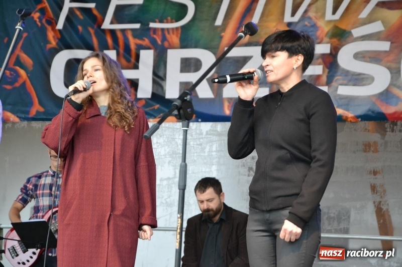 Zdjęcie w galerii na portalu naszraciborz.pl: Koncert uwielbienia kończy Festiwal Kultury Chrześcijańskiej w Raciborzu wiadomości z regionu