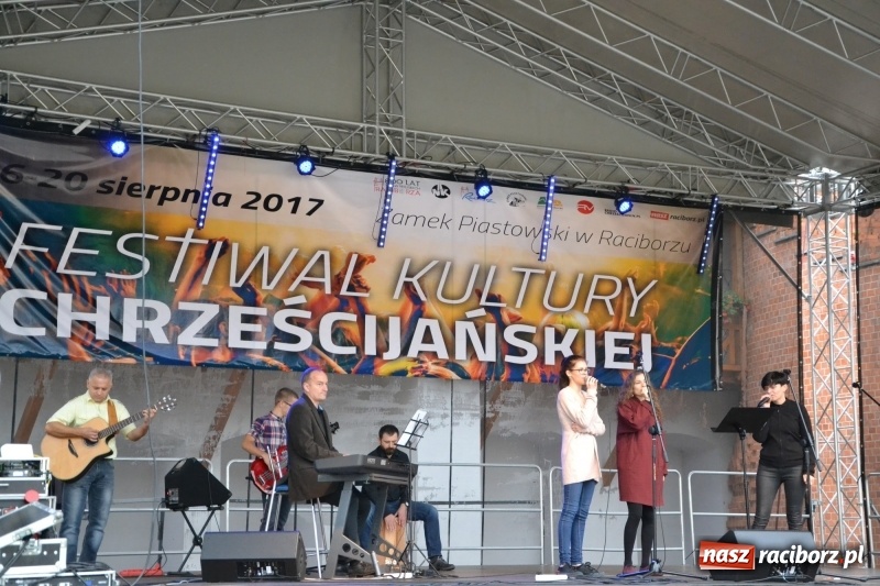 Zdjęcie w galerii na portalu naszraciborz.pl: Koncert uwielbienia kończy Festiwal Kultury Chrześcijańskiej w Raciborzu wiadomości z regionu