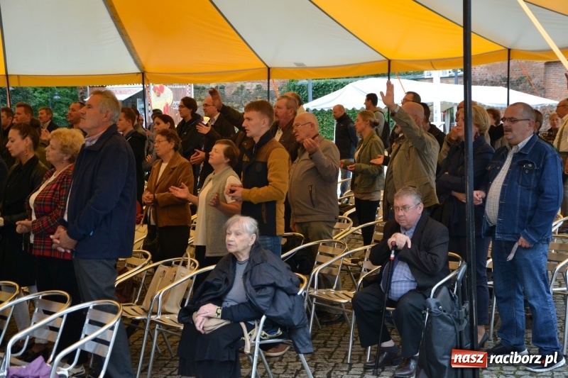 Zdjęcie w galerii na portalu naszraciborz.pl: Koncert uwielbienia kończy Festiwal Kultury Chrześcijańskiej w Raciborzu wiadomości z regionu