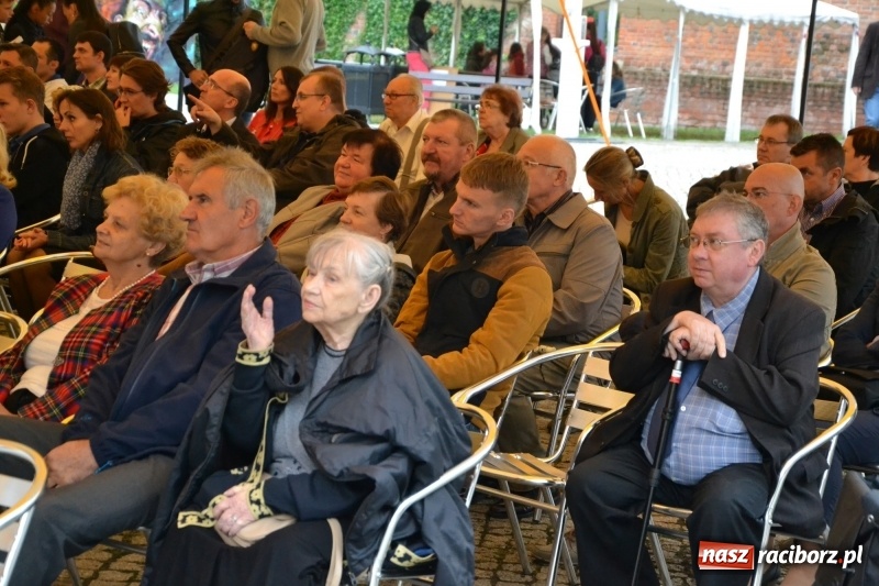 Zdjęcie w galerii na portalu naszraciborz.pl: Koncert uwielbienia kończy Festiwal Kultury Chrześcijańskiej w Raciborzu wiadomości z regionu