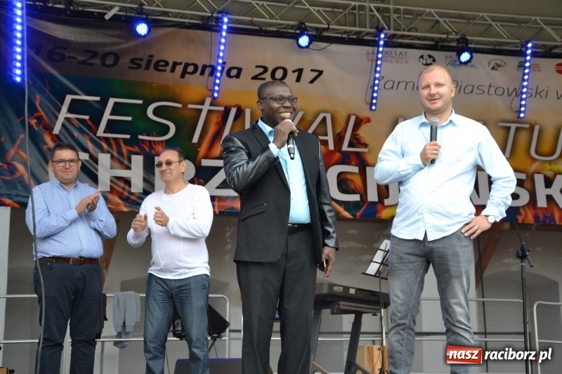 Zdjęcie w galerii na portalu naszraciborz.pl: Koncert uwielbienia kończy Festiwal Kultury Chrześcijańskiej w Raciborzu wiadomości z regionu