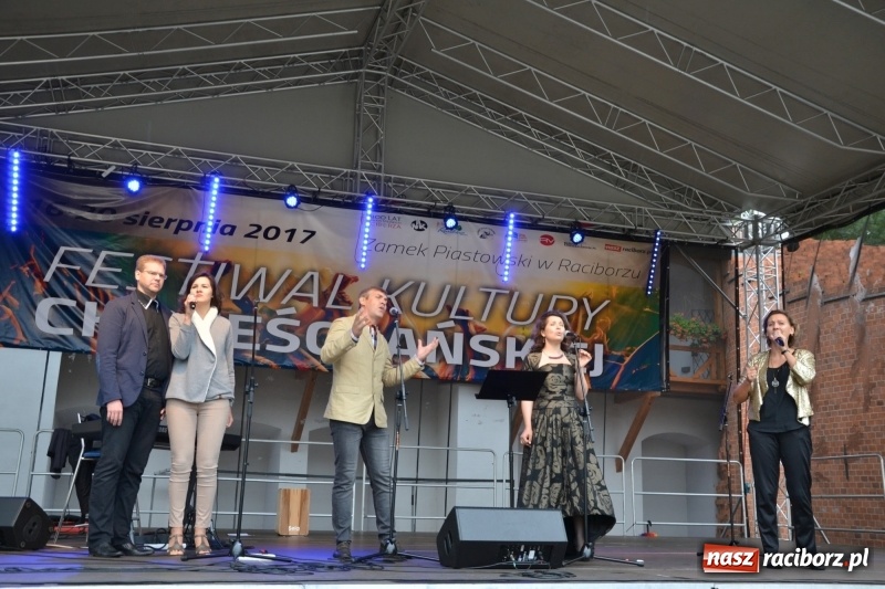 Zdjęcie w galerii na portalu naszraciborz.pl: Koncert uwielbienia kończy Festiwal Kultury Chrześcijańskiej w Raciborzu wiadomości z regionu