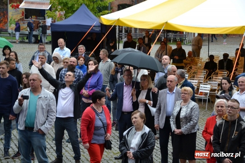 Zdjęcie w galerii na portalu naszraciborz.pl: Koncert uwielbienia kończy Festiwal Kultury Chrześcijańskiej w Raciborzu wiadomości z regionu