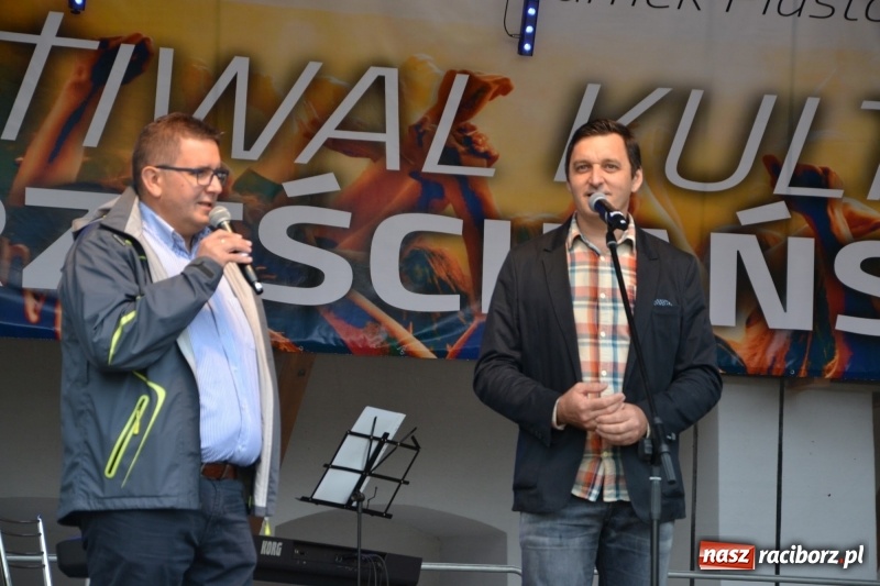 Zdjęcie w galerii na portalu naszraciborz.pl: Koncert uwielbienia kończy Festiwal Kultury Chrześcijańskiej w Raciborzu wiadomości z regionu