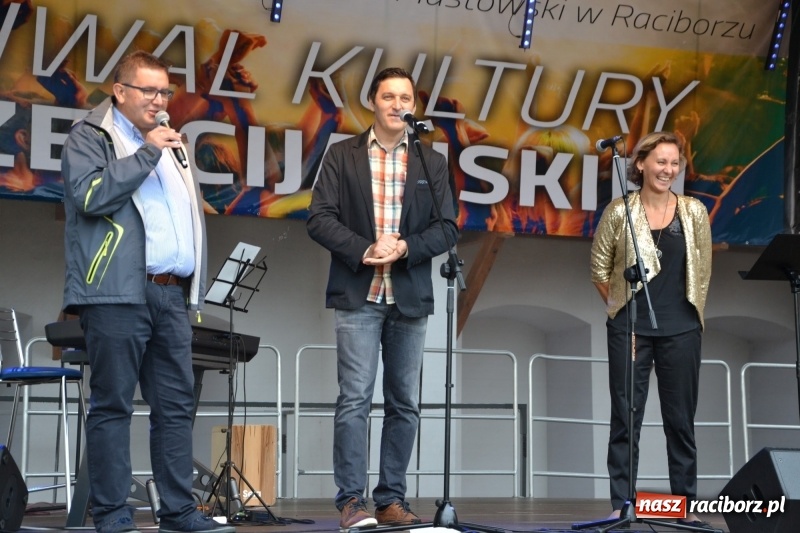 Zdjęcie w galerii na portalu naszraciborz.pl: Koncert uwielbienia kończy Festiwal Kultury Chrześcijańskiej w Raciborzu wiadomości z regionu