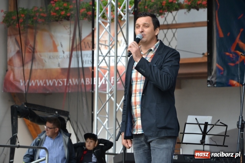 Zdjęcie w galerii na portalu naszraciborz.pl: Koncert uwielbienia kończy Festiwal Kultury Chrześcijańskiej w Raciborzu wiadomości z regionu