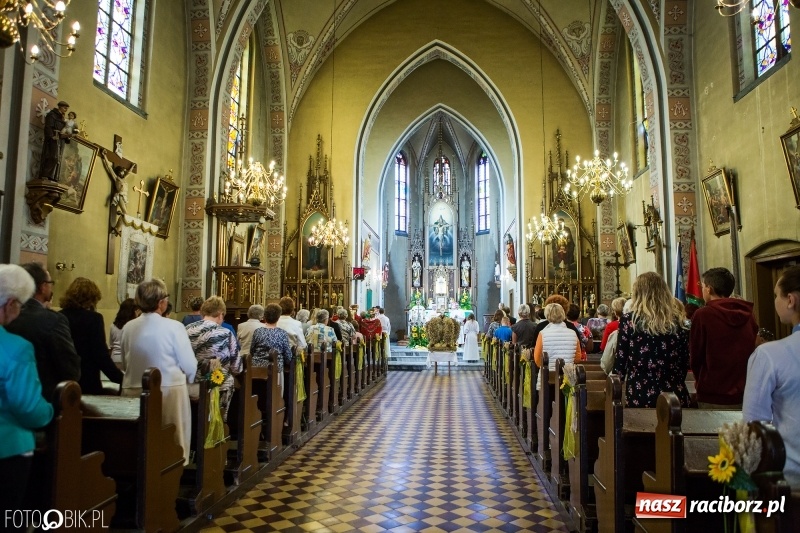 Zdjęcie w galerii na portalu naszraciborz.pl: Cyprzanów dziękował za tegoroczne plony wiadomości z regionu