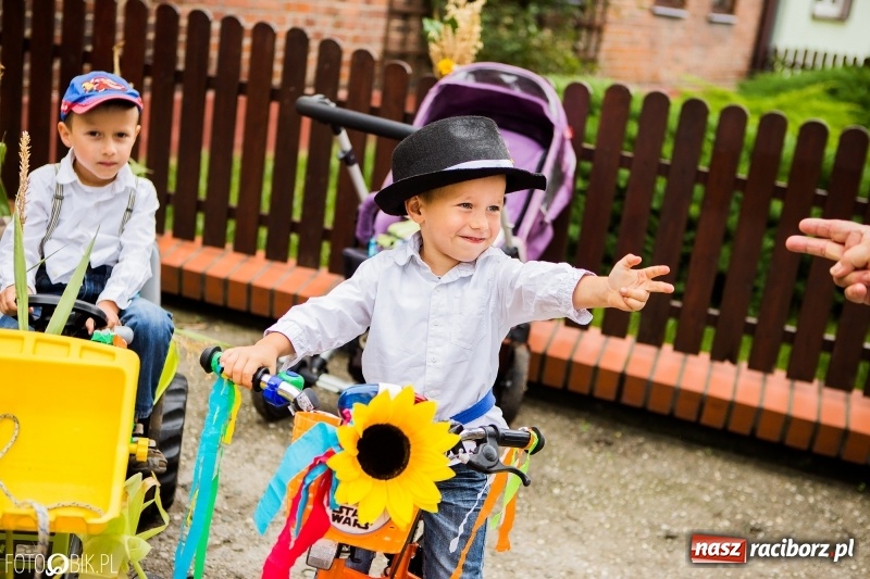 Zdjęcie w galerii na portalu naszraciborz.pl: Cyprzanów dziękował za tegoroczne plony wiadomości z regionu