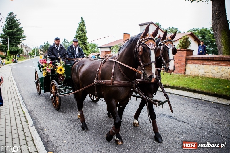Zdjęcie w galerii na portalu naszraciborz.pl: Cyprzanów dziękował za tegoroczne plony wiadomości z regionu