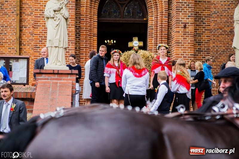 Zdjęcie w galerii na portalu naszraciborz.pl: Cyprzanów dziękował za tegoroczne plony wiadomości z regionu