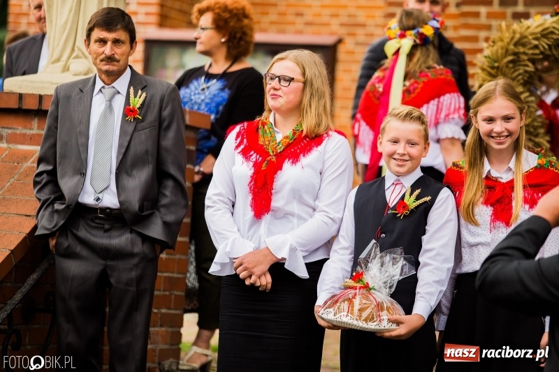 Zdjęcie w galerii na portalu naszraciborz.pl: Cyprzanów dziękował za tegoroczne plony wiadomości z regionu