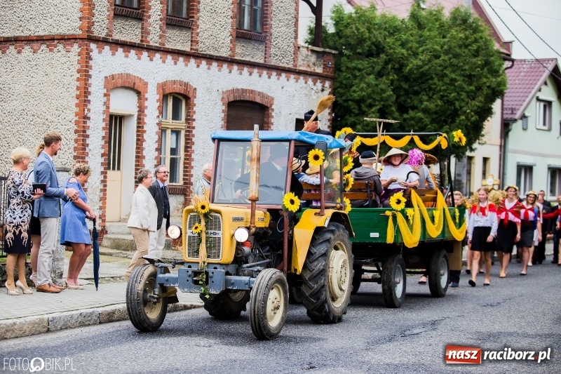 Zdjęcie w galerii na portalu naszraciborz.pl: Cyprzanów dziękował za tegoroczne plony wiadomości z regionu