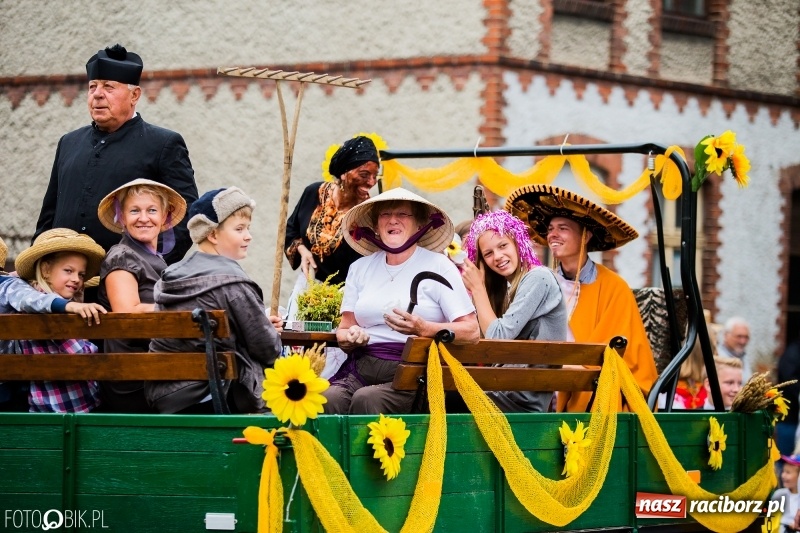 Zdjęcie w galerii na portalu naszraciborz.pl: Cyprzanów dziękował za tegoroczne plony wiadomości z regionu