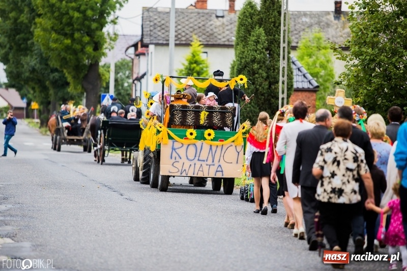 Zdjęcie w galerii na portalu naszraciborz.pl: Cyprzanów dziękował za tegoroczne plony wiadomości z regionu