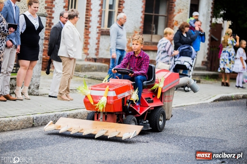 Zdjęcie w galerii na portalu naszraciborz.pl: Cyprzanów dziękował za tegoroczne plony wiadomości z regionu