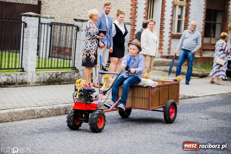 Zdjęcie w galerii na portalu naszraciborz.pl: Cyprzanów dziękował za tegoroczne plony wiadomości z regionu