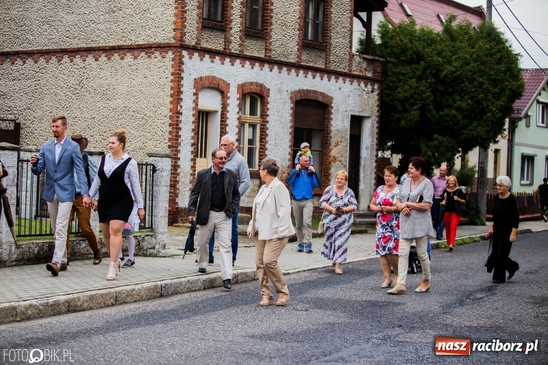 Zdjęcie w galerii na portalu naszraciborz.pl: Cyprzanów dziękował za tegoroczne plony wiadomości z regionu