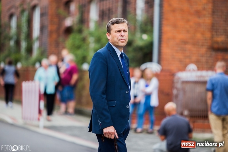 Zdjęcie w galerii na portalu naszraciborz.pl: Barwny korowód dożynkowy przeszedł ulicami Bolesławia wiadomości z regionu