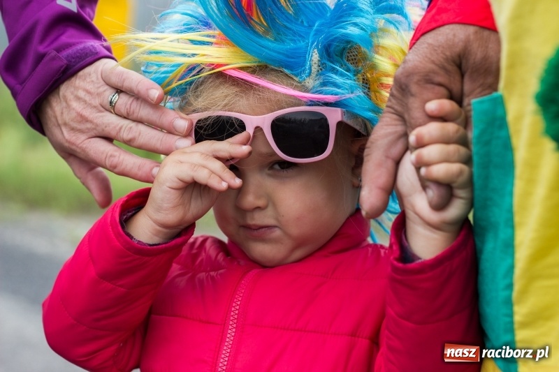 Zdjęcie w galerii na portalu naszraciborz.pl: Mąż rolnik poszukiwany, czyli kolorowe dożynki w Makowie wiadomości z regionu