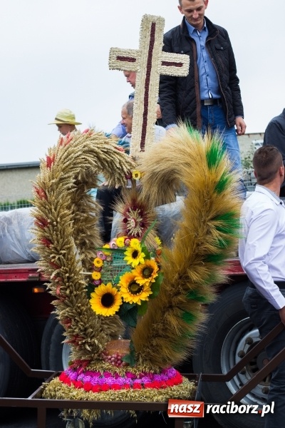 Zdjęcie w galerii na portalu naszraciborz.pl: Mąż rolnik poszukiwany, czyli kolorowe dożynki w Makowie wiadomości z regionu