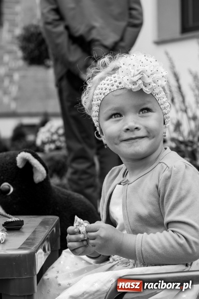 Zdjęcie w galerii na portalu naszraciborz.pl: Mąż rolnik poszukiwany, czyli kolorowe dożynki w Makowie wiadomości z regionu