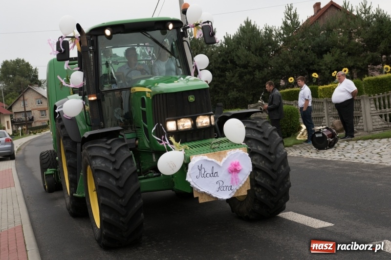 Zdjęcie w galerii na portalu naszraciborz.pl: Mąż rolnik poszukiwany, czyli kolorowe dożynki w Makowie wiadomości z regionu