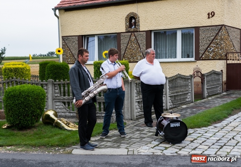 Zdjęcie w galerii na portalu naszraciborz.pl: Mąż rolnik poszukiwany, czyli kolorowe dożynki w Makowie wiadomości z regionu