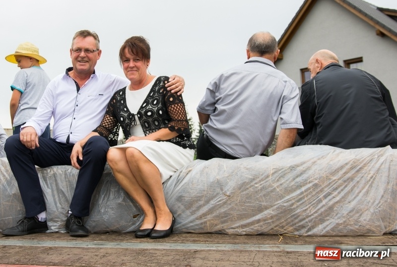 Zdjęcie w galerii na portalu naszraciborz.pl: Mąż rolnik poszukiwany, czyli kolorowe dożynki w Makowie wiadomości z regionu