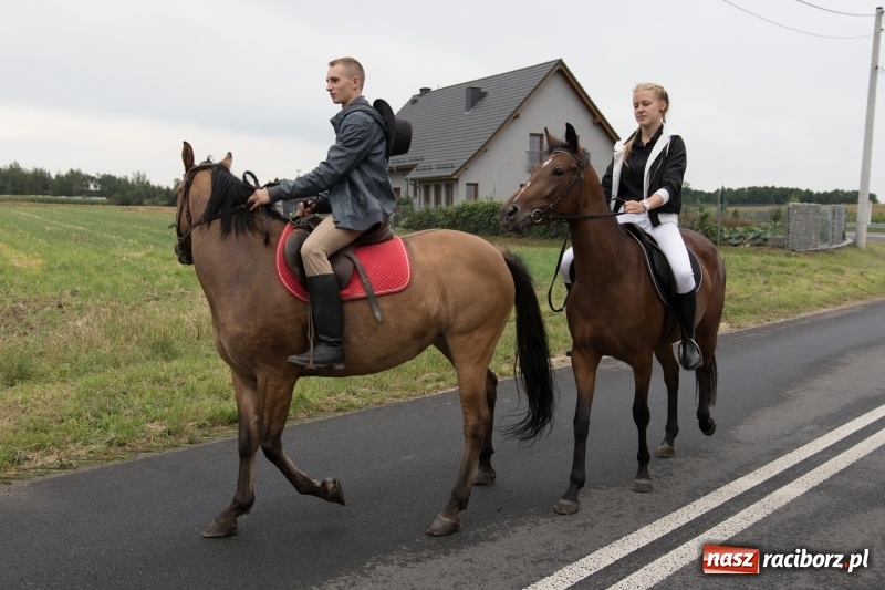 Zdjęcie w galerii na portalu naszraciborz.pl: Mąż rolnik poszukiwany, czyli kolorowe dożynki w Makowie wiadomości z regionu