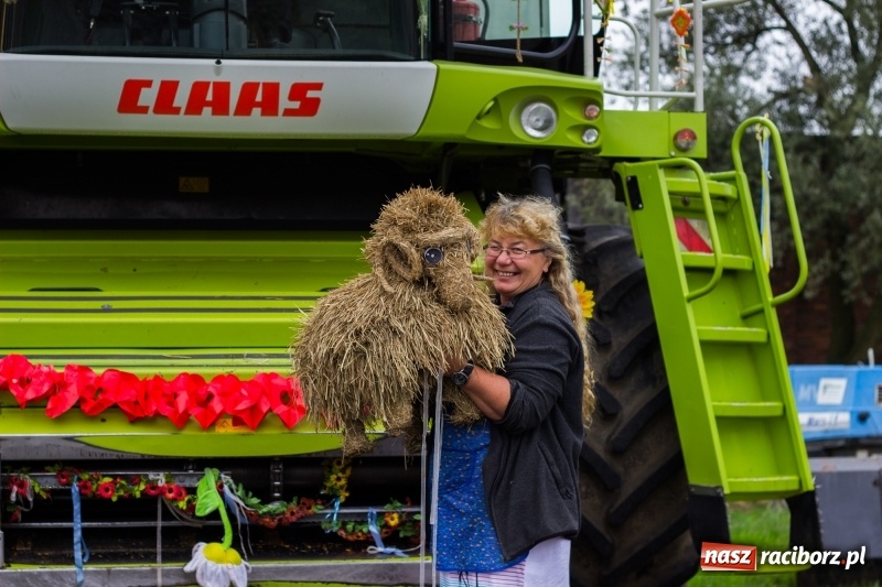 Zdjęcie w galerii na portalu naszraciborz.pl: Mąż rolnik poszukiwany, czyli kolorowe dożynki w Makowie wiadomości z regionu
