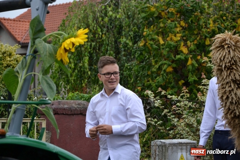 Zdjęcie w galerii na portalu naszraciborz.pl: Rockmanki i MasterChef Junior na dożynkach w Roszkowie  wiadomości z regionu