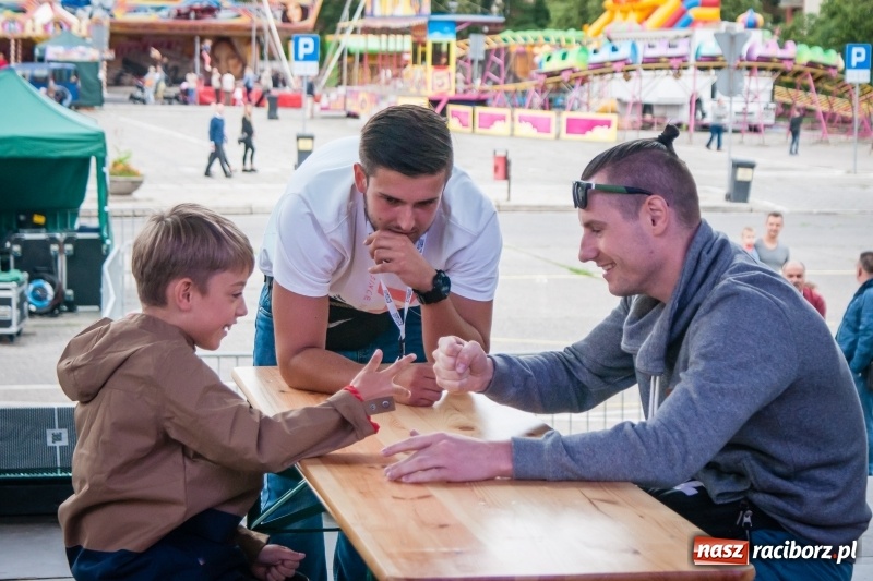 Zdjęcie w galerii na portalu naszraciborz.pl: Memoriałowy turniej Papier, kamień, nożyce za nami wiadomości z regionu