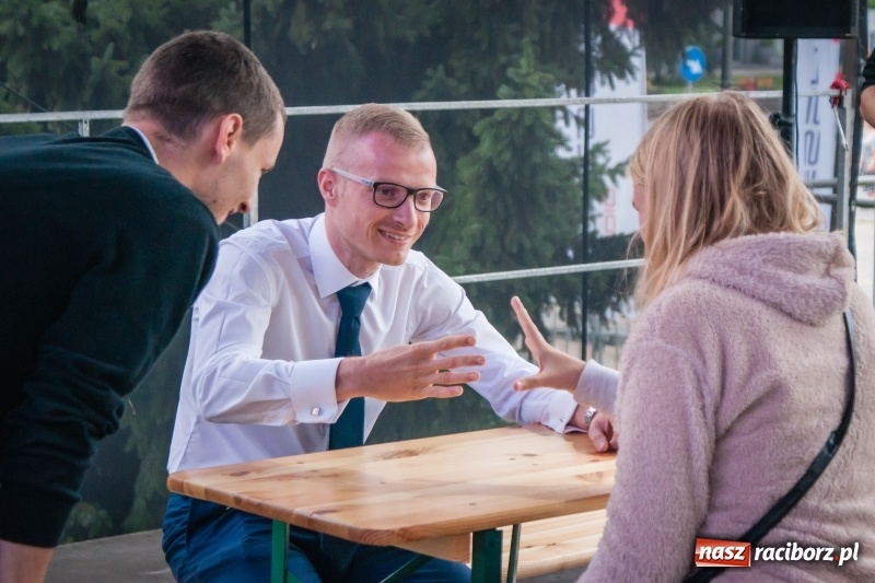 Zdjęcie w galerii na portalu naszraciborz.pl: Memoriałowy turniej Papier, kamień, nożyce za nami wiadomości z regionu
