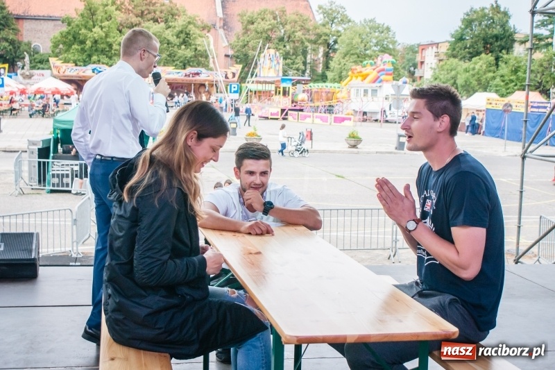 Zdjęcie w galerii na portalu naszraciborz.pl: Memoriałowy turniej Papier, kamień, nożyce za nami wiadomości z regionu
