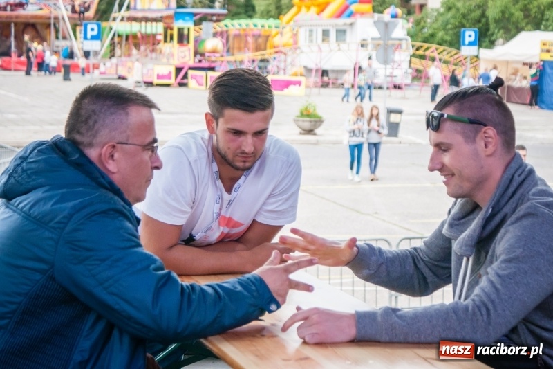 Zdjęcie w galerii na portalu naszraciborz.pl: Memoriałowy turniej Papier, kamień, nożyce za nami wiadomości z regionu